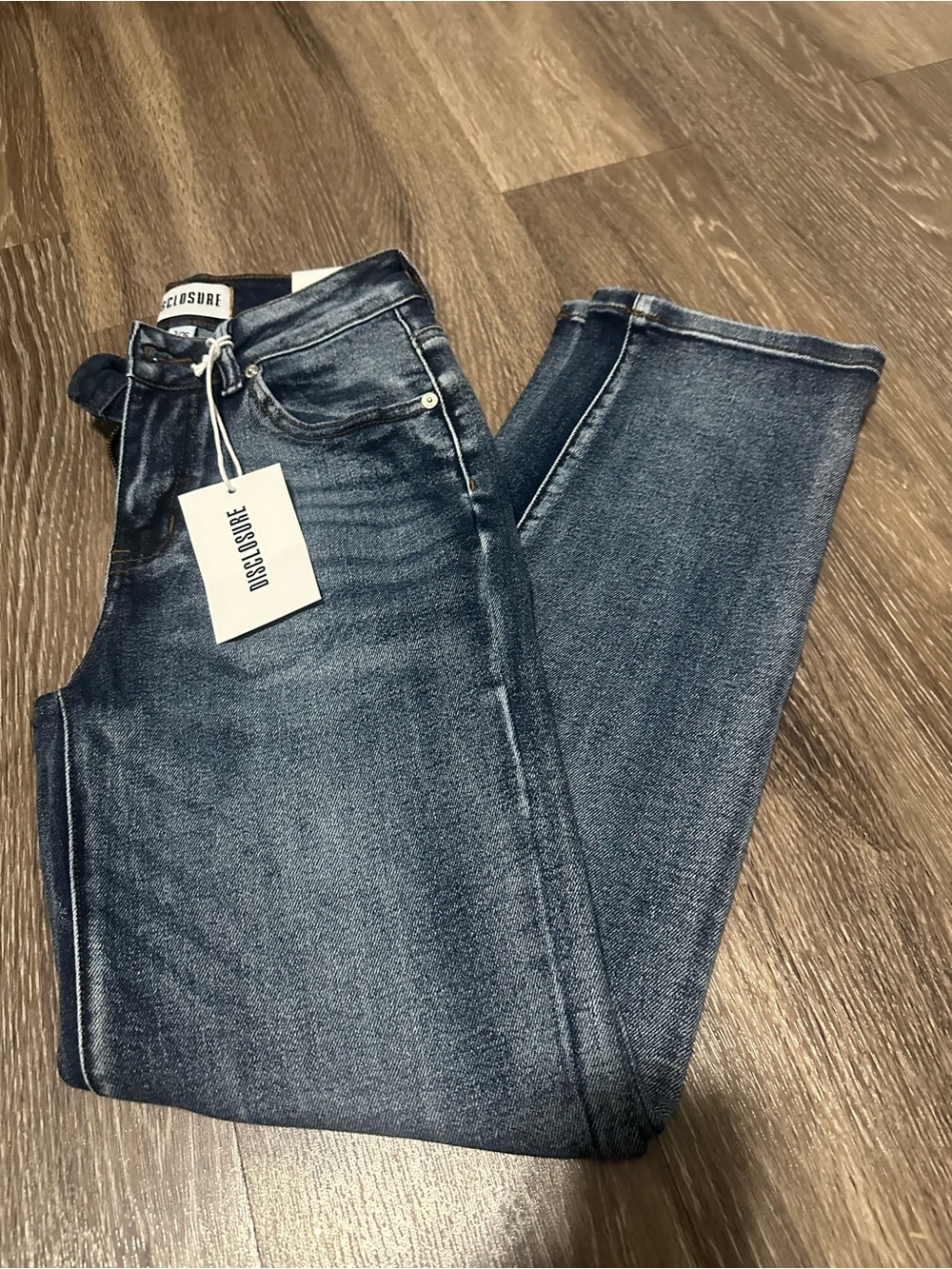 Disclosure Women's Mid-Rise Straight-Leg Jeans in Dark Blue